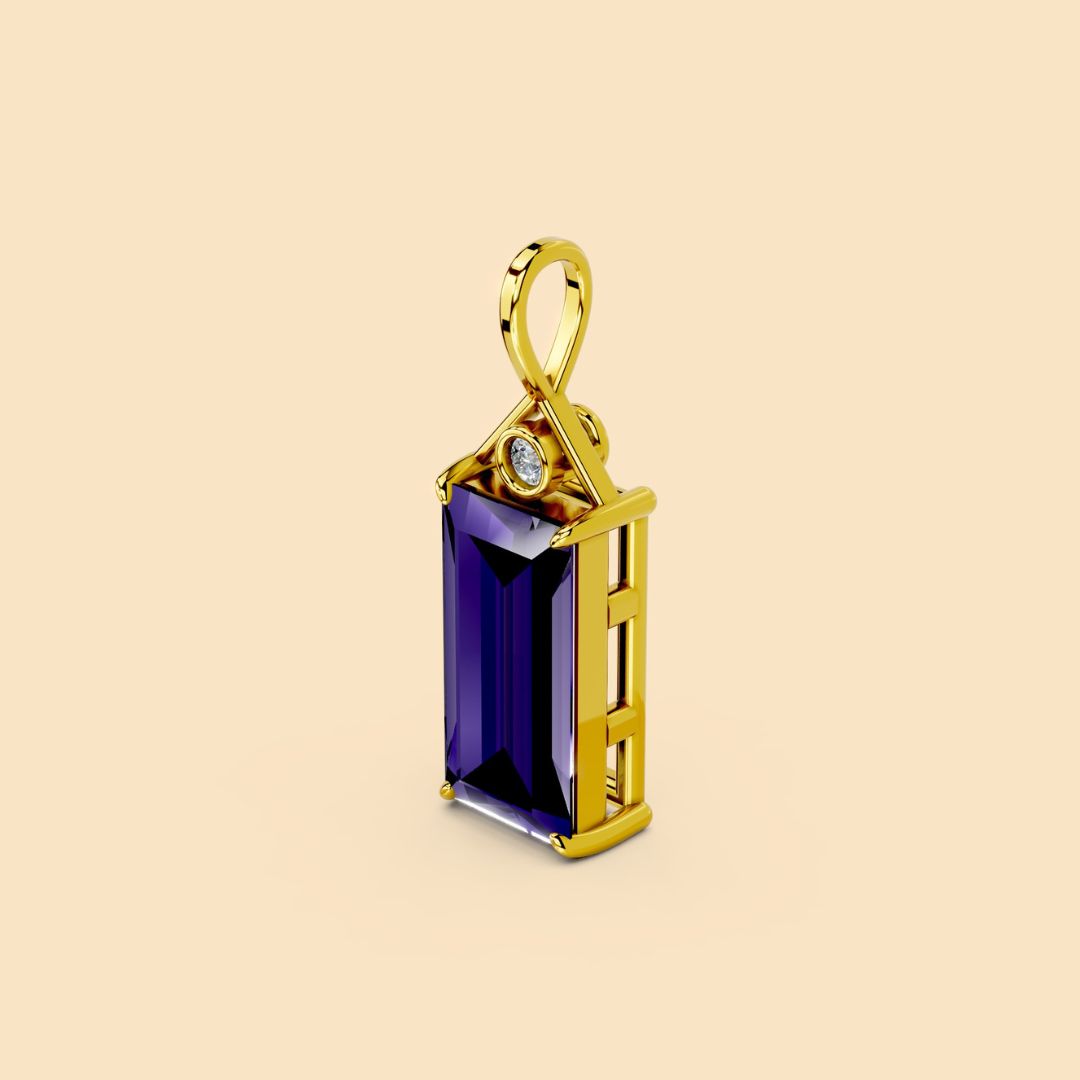 Regal Pendant