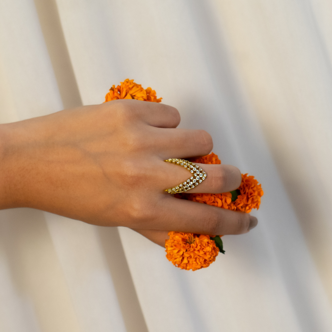 Eternia Vanki Ring