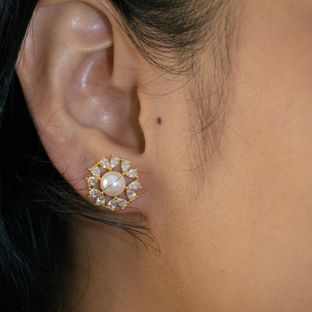 Pheri Earrings