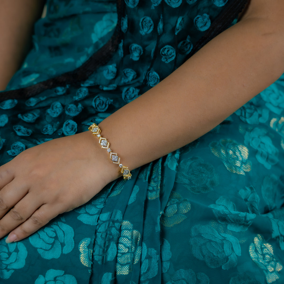 Mira Bracelet