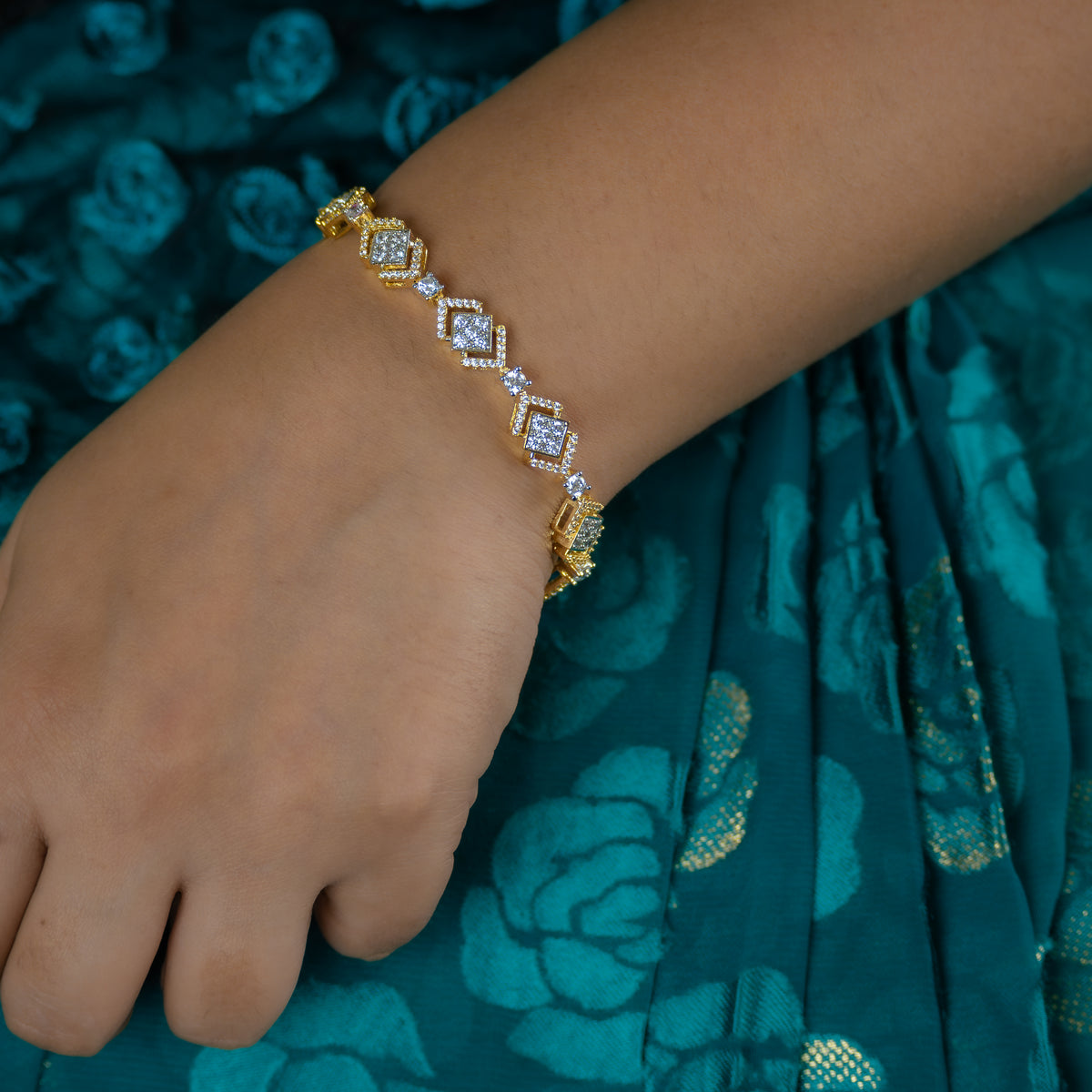 Mira Bracelet