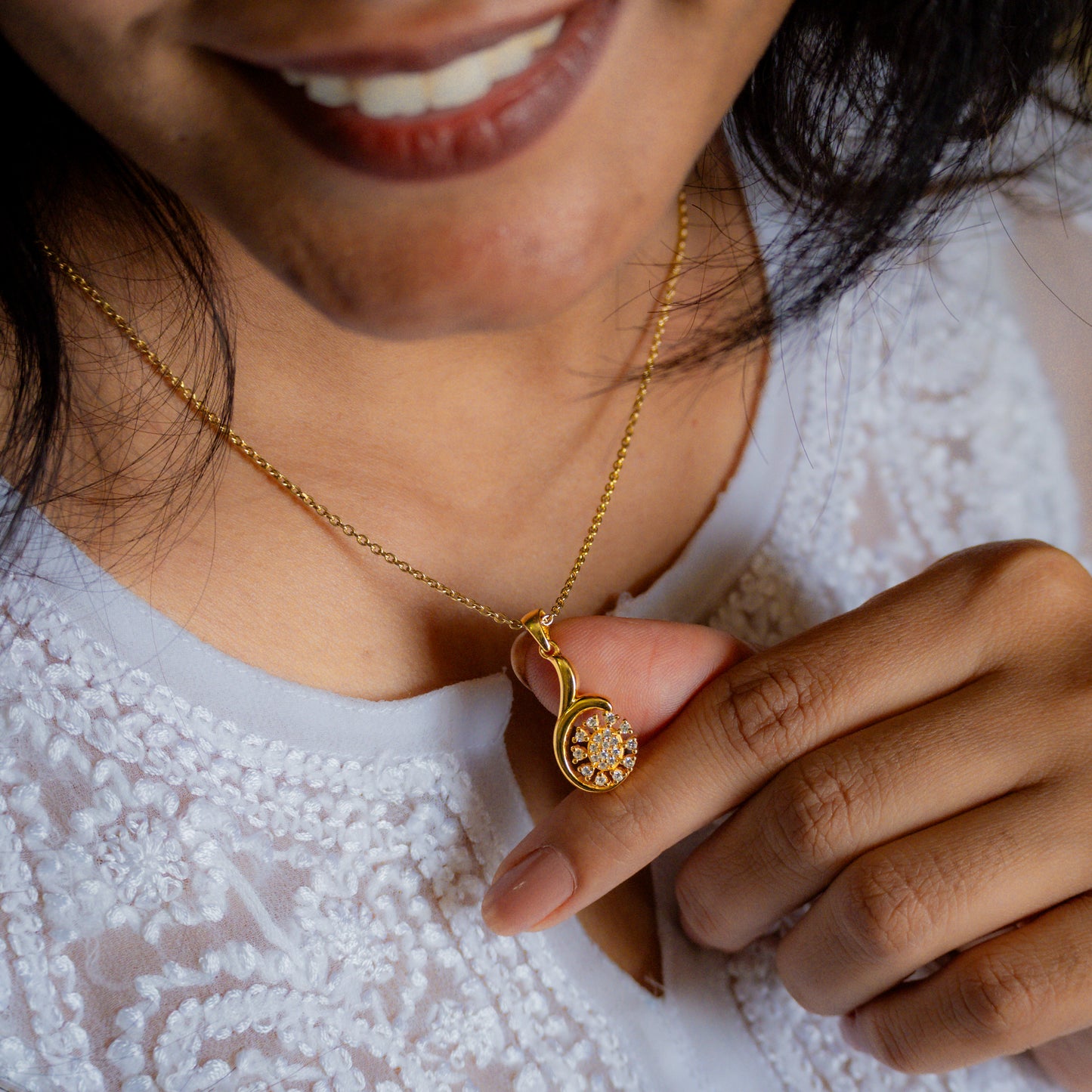 Velora Pendant (Without chain)