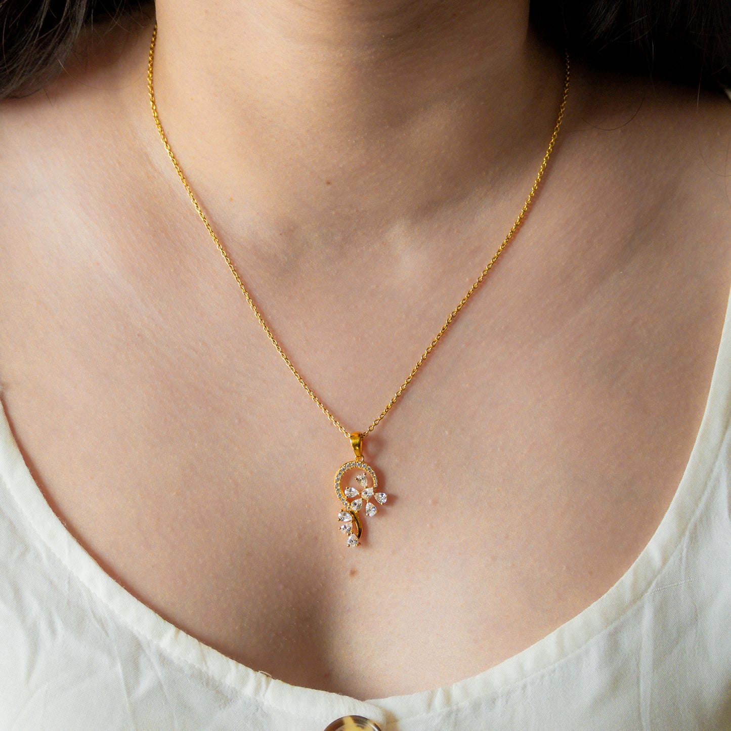 Aurelia Vine Pendant