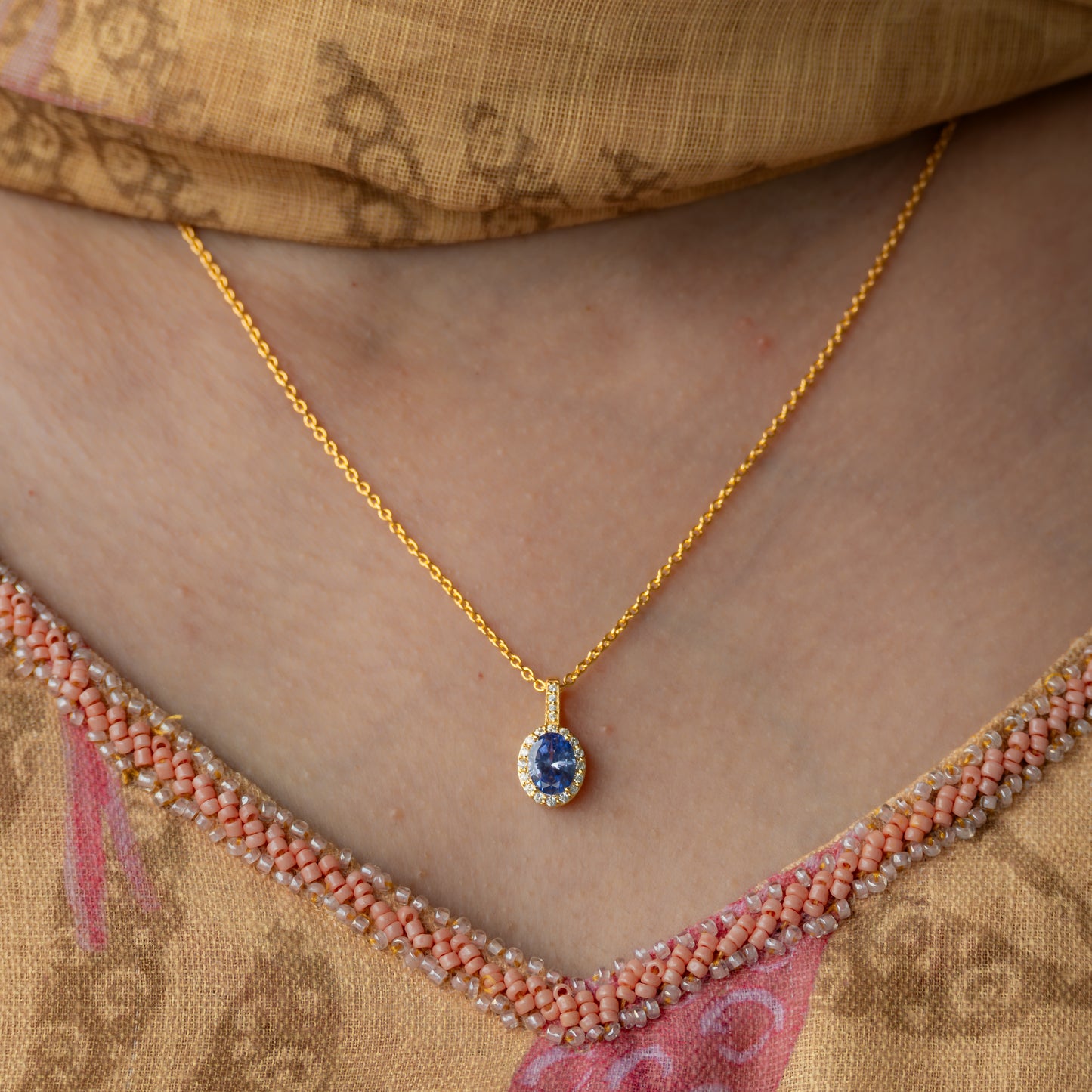 Noire Pendant