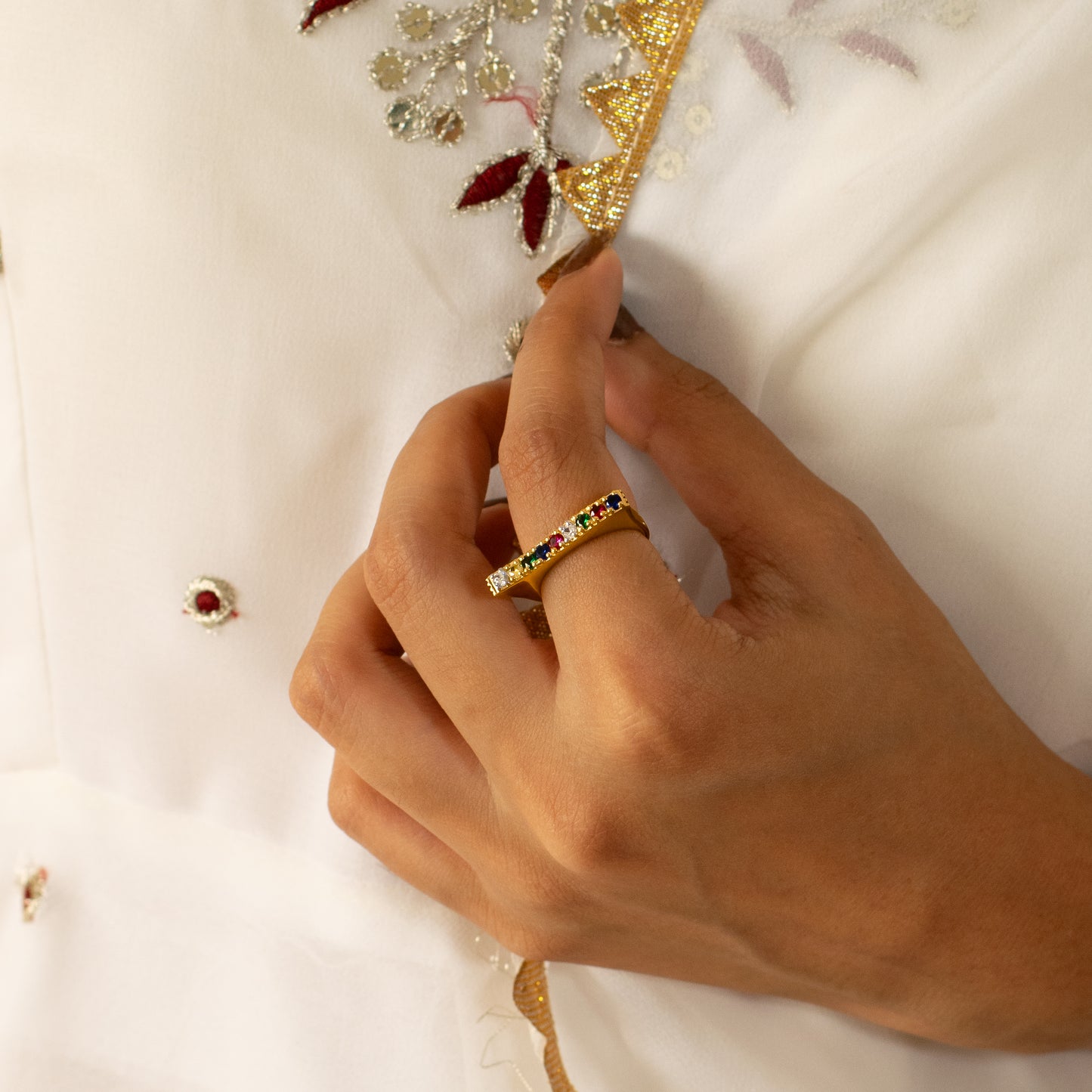Hue Signet Ring
